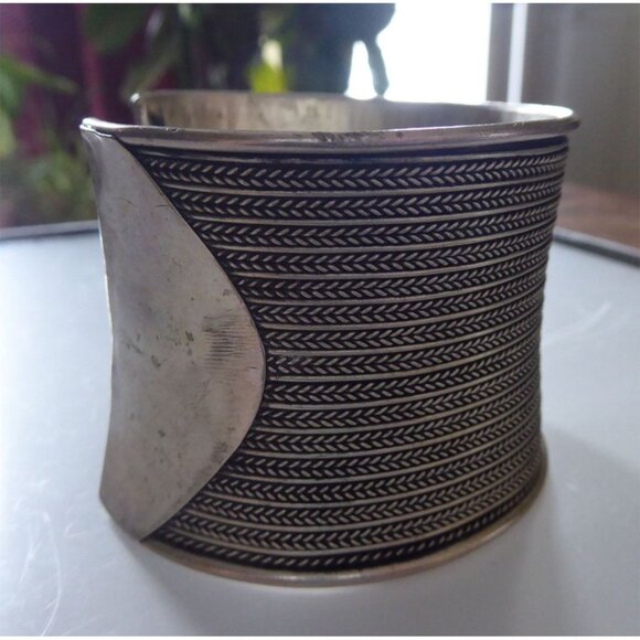 Vintage Shan or Wa/Lawa Bracelet Golden Triangle Hill Tribe Beautiful Wide Cuff - Picture 14 of 16